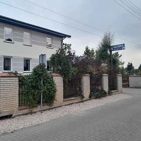 Pokoje Goscinne Agawa Łomianki Exterior foto